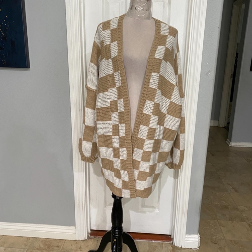 New Women XXL Brown Checkered Print Cardigan, Open Front - Picture 6 of 10